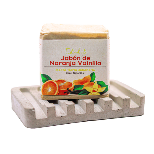 Jabón natural artesanal de naranja vainilla 90gr con jabonera de concreto.